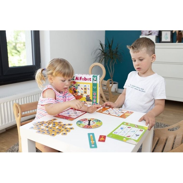 Kapitan Nauka. Alfabet Smart Bingo, gra edukacyjna