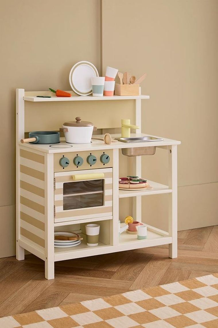 Kid's Concept, Kid's Hub, kuchnia drewniana dla dzieci, biała