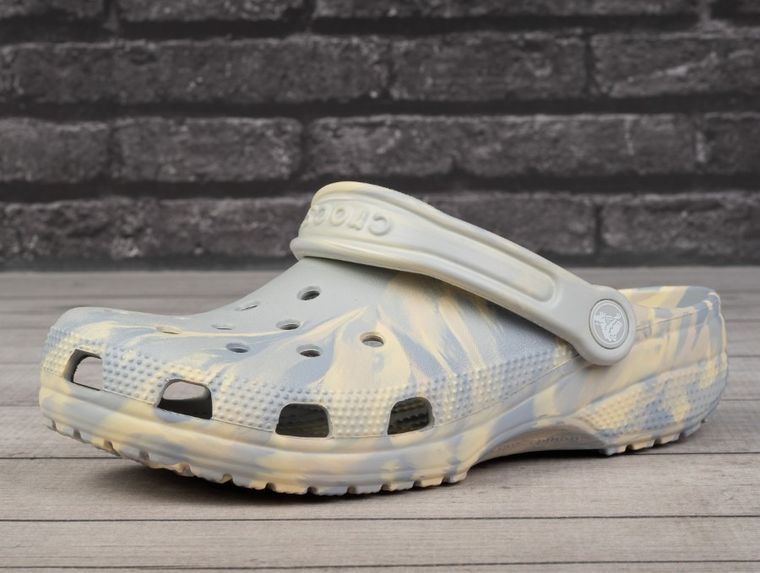 Klapki damskie, szare, Crocs Classic Marbled Clog