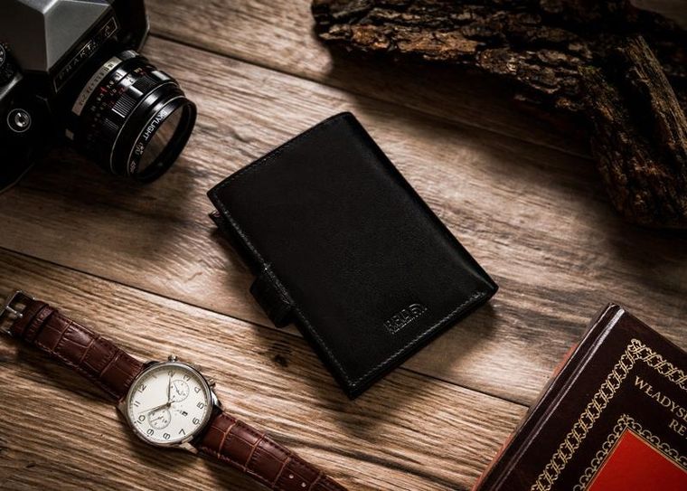 Klasyczny portfel męski z sekcją na karty, Peterson