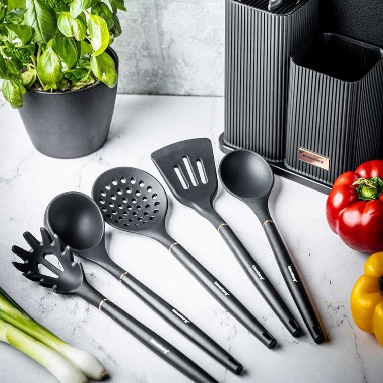 Klausberg, zestaw noży i przyborów kuchennych z deską