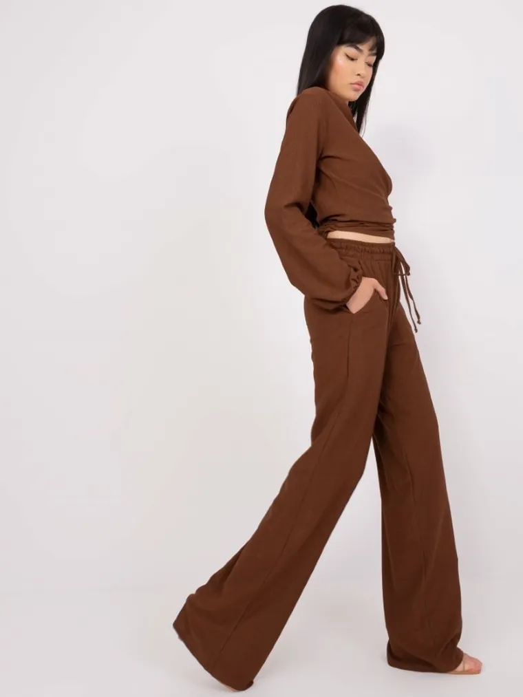 Komplet damski, Bluzka z długim rękawem, Spodnie materiałowe, brązowy, Lakerta