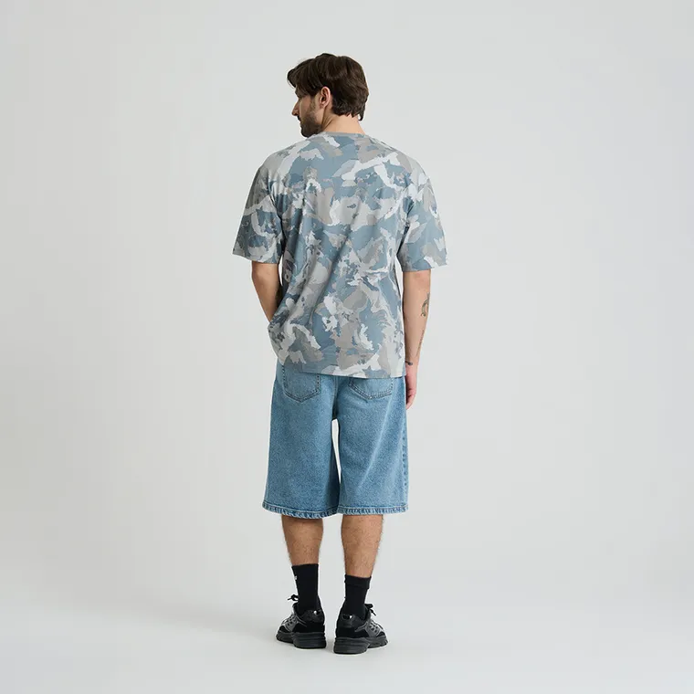 Koszulka moro o kroju relaxed NOWEAR