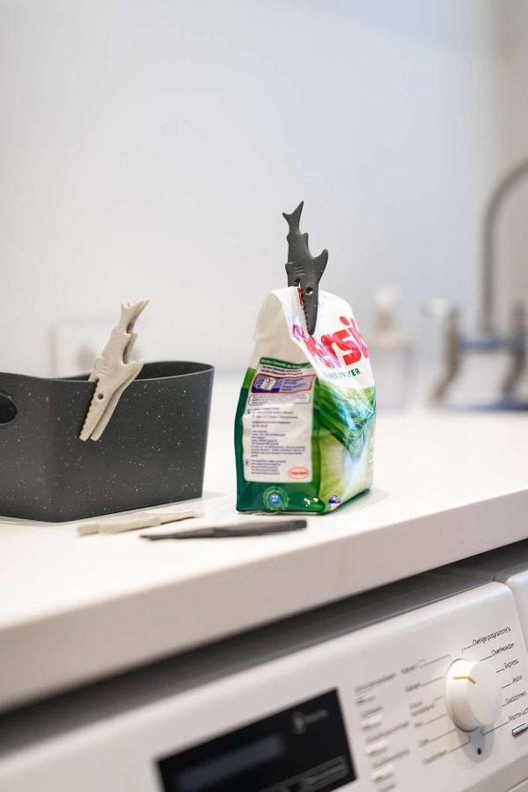 Koziol, Sharky, klips, organic ash grey/desert sand, 20 szt.