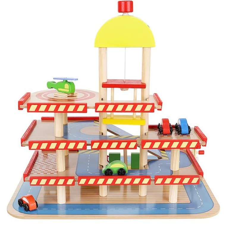 Kruzzel, drewniany parking