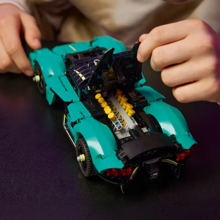 LEGO Technic, Aston Martin Valkyrie, 42208