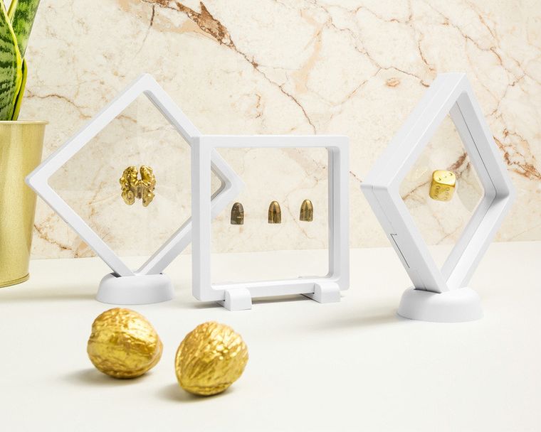 Lewitujące ramki wspomnień, białe