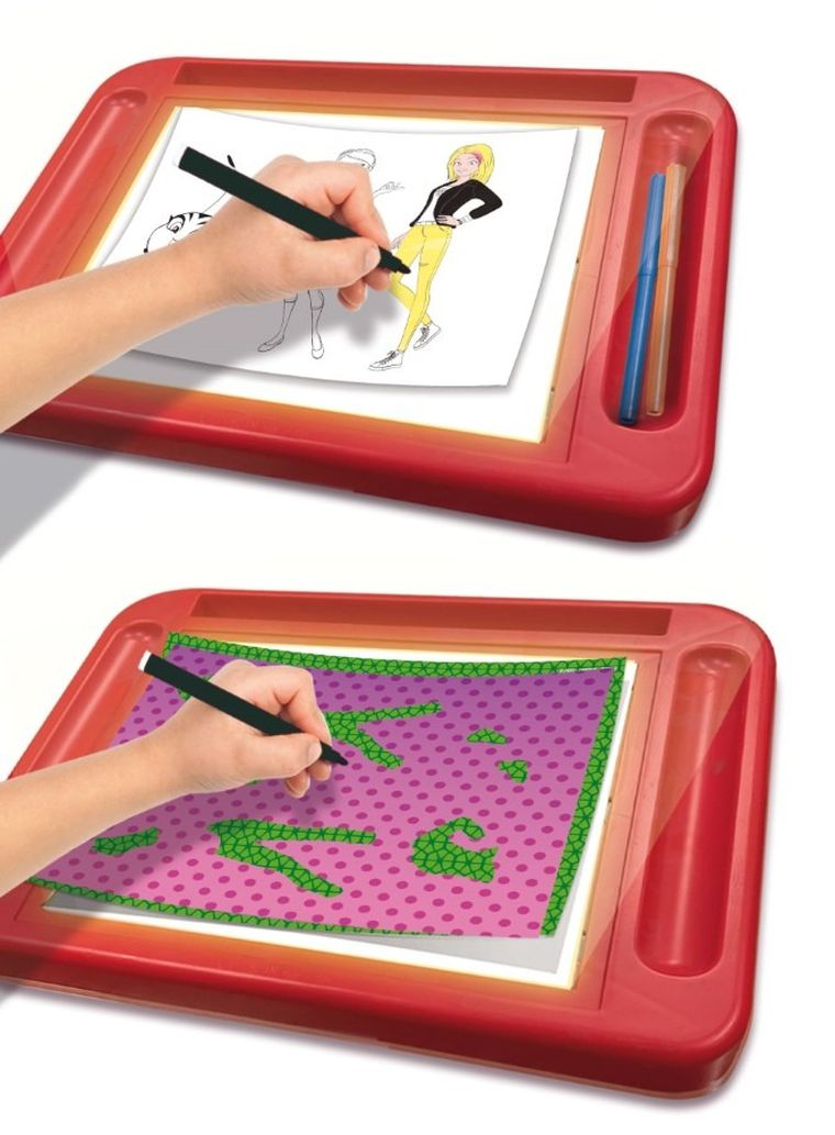 Lisciani, Miraculous: Biedronka i Czarny Kot, szkoła rysowania z tablicą LED