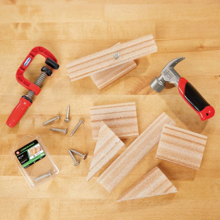 Little Tikes, Creative Construction, Hammer Nail Set, zestaw narzędzi z młotkiem, piłą i gwoździami