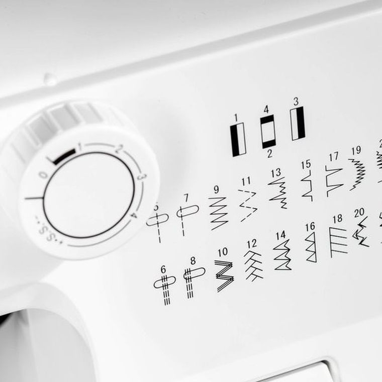 Łucznik, Karina 910, maszyna do szycia