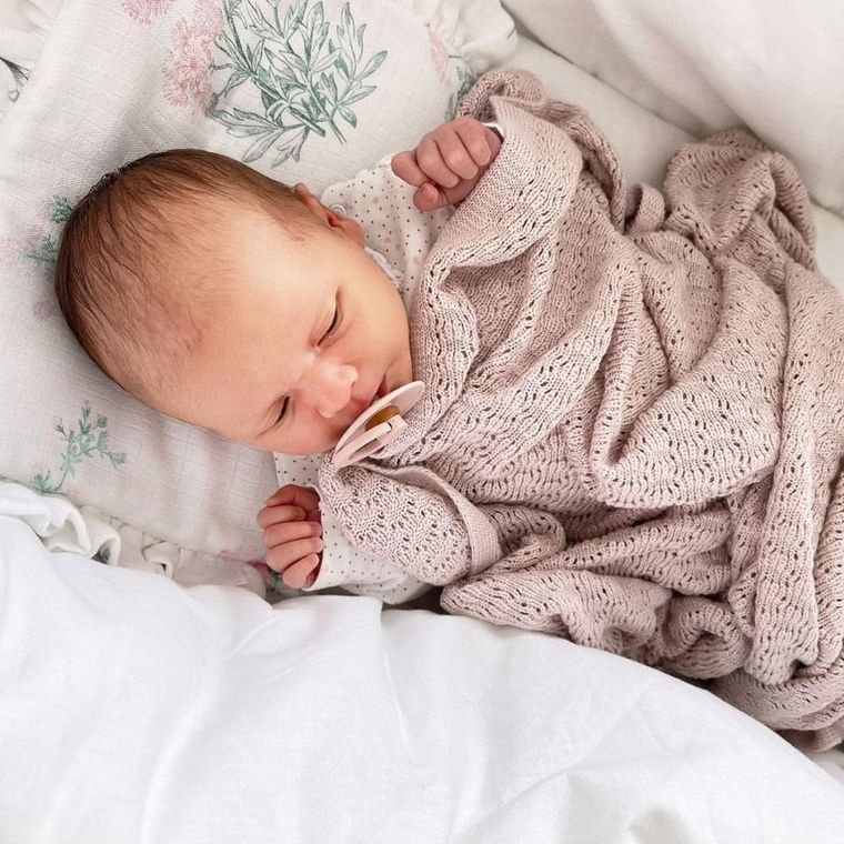 LullaLove, kocyk bambusowy, ażurkowy, pudrowy róż, 90-90 cm