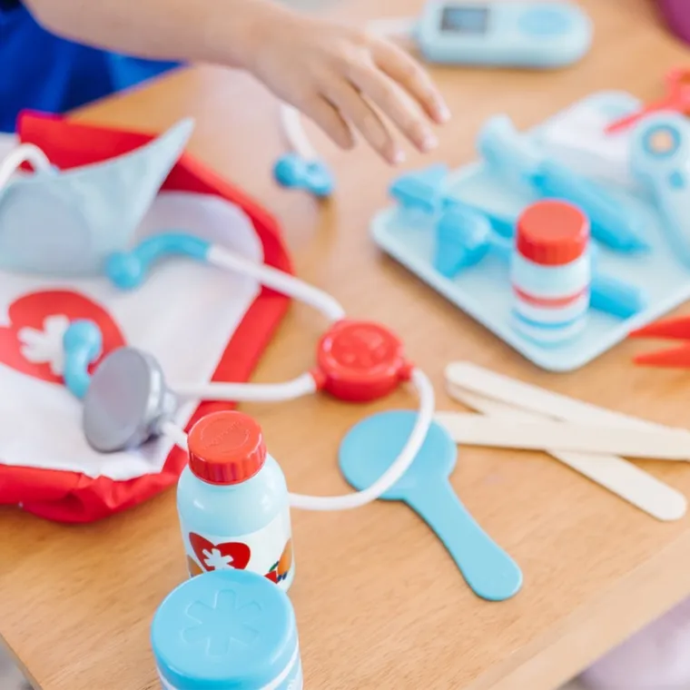 Melissa & Doug, Lekarz, zestaw do zabawy, 25 elementów