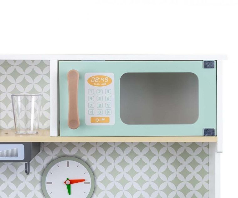 Milly Mally, Bjorn, drewniana kuchnia, miętowa