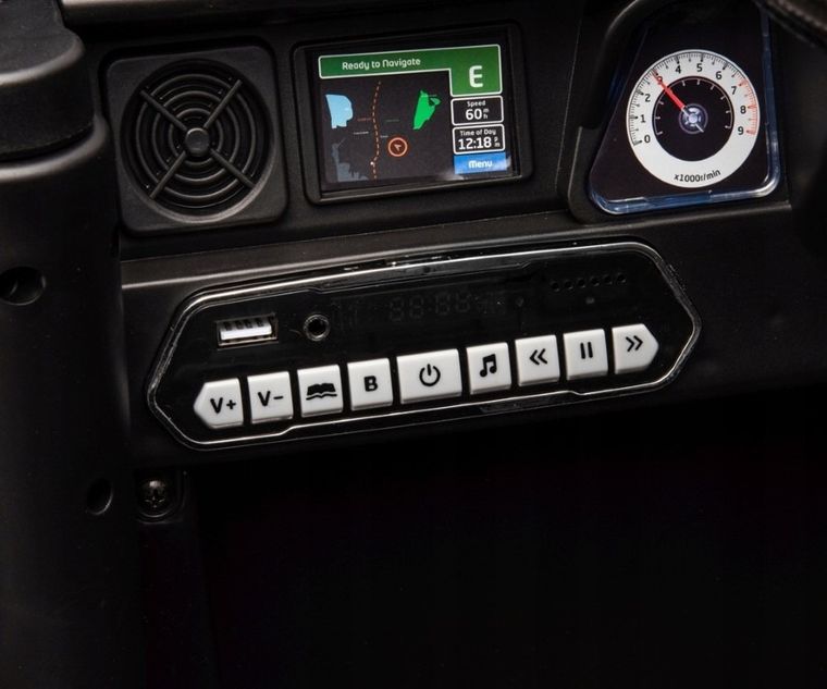 Milly Mally, Toyota FJ Cruiser, pojazd na akumulator, czarny