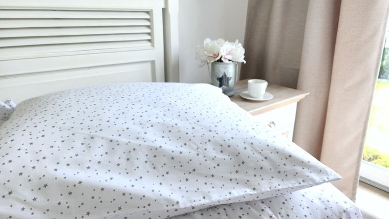 MimiNu, Mini gwiazdki szare, 2-częściowy komplet pościeli, 160-200 cm + 70-80 cm