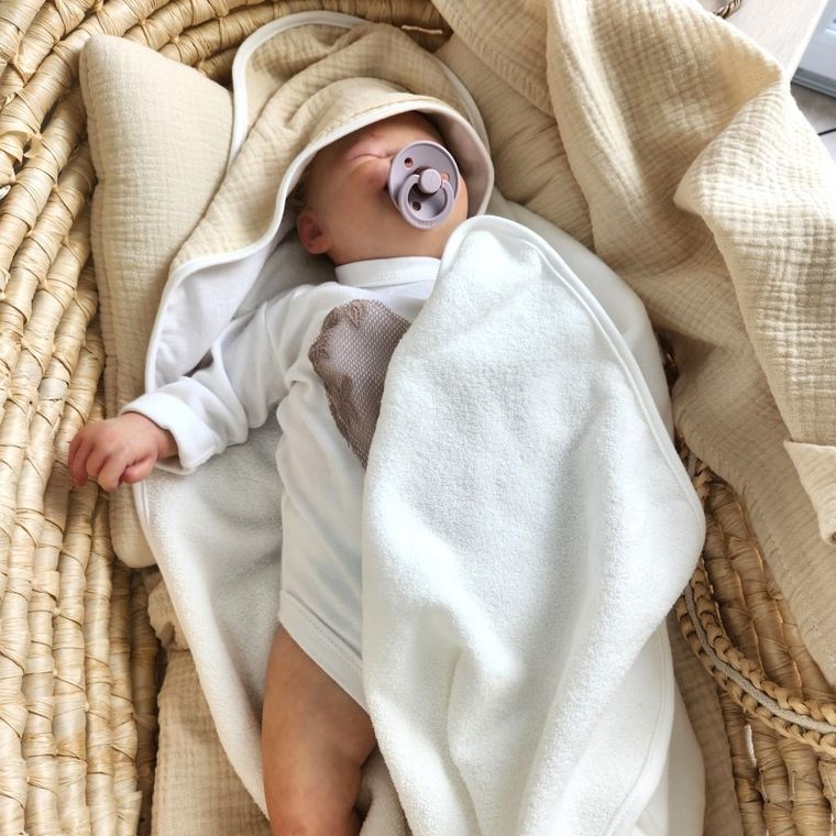 MimiNu, muślinowe okrycie kąpielowe, ciepły beż, 80-80 cm