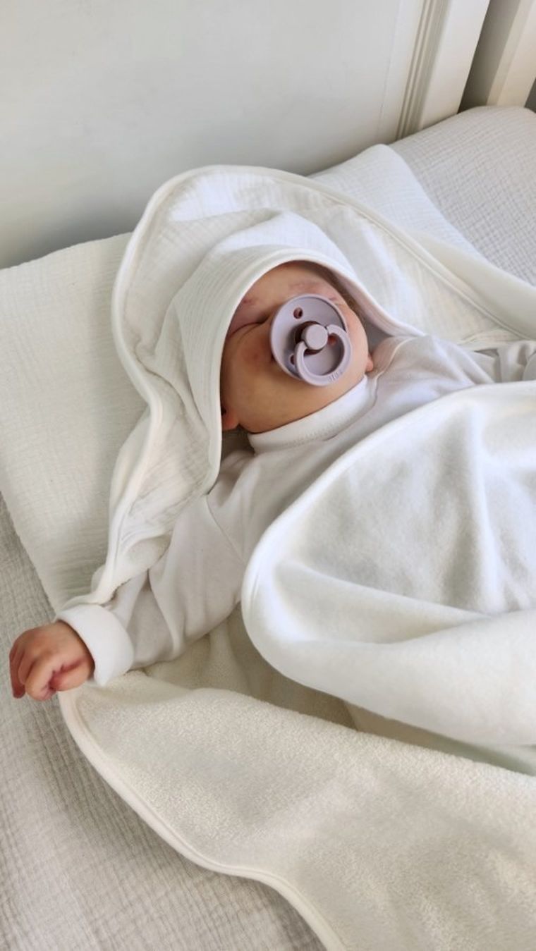 MimiNu, muślinowe prześcieradło do gondoli, kosza Mojżesza, śmietana, 35-80 cm