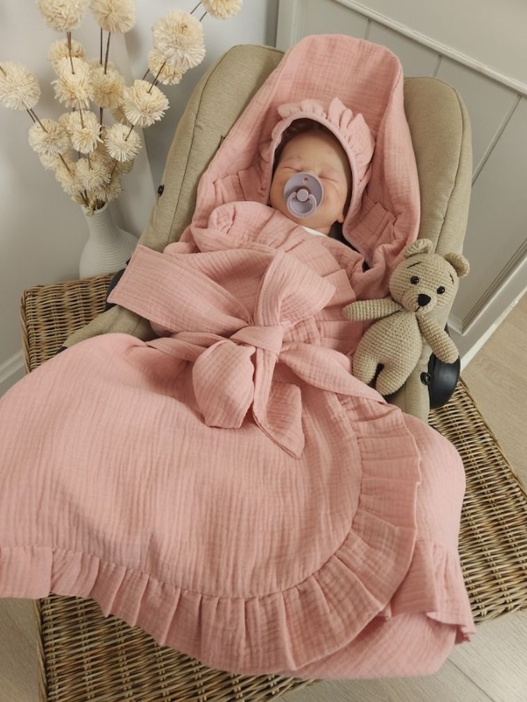 MimiNu, otulacz do wózka, fotelika samochodowego, 90-90 cm, falbanka, muślin, pudrowy róż, TOG 0.5-1.0