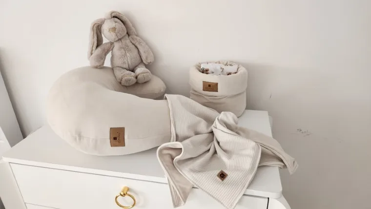 MimiNu, poduszka do karmienia, welur bawełniany, 155 cm