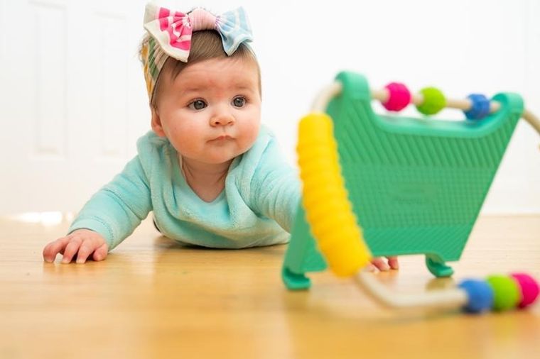 Mobi, Peeka, zabawka sensoryczna z lusterkiem