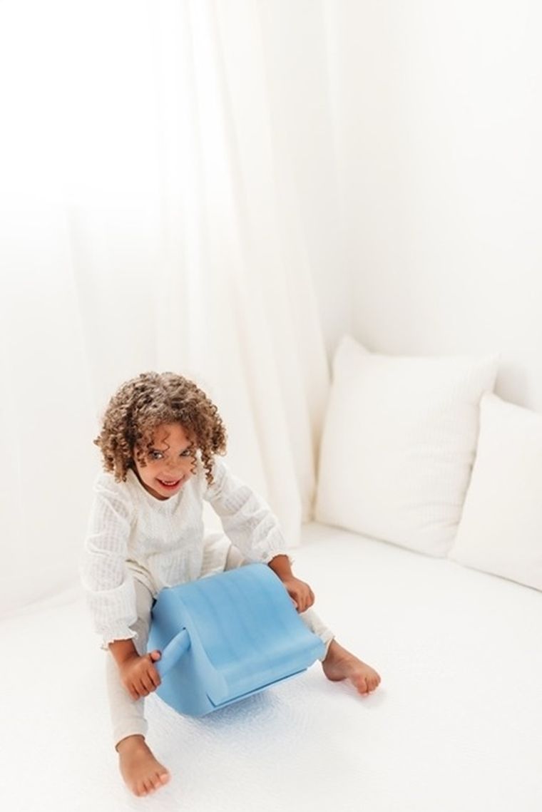 Moes, Delfin, piankowy bujak