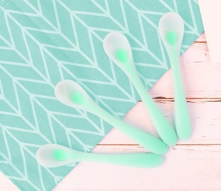 Mombella, łyżeczka silikonowa, miękka, niebieska