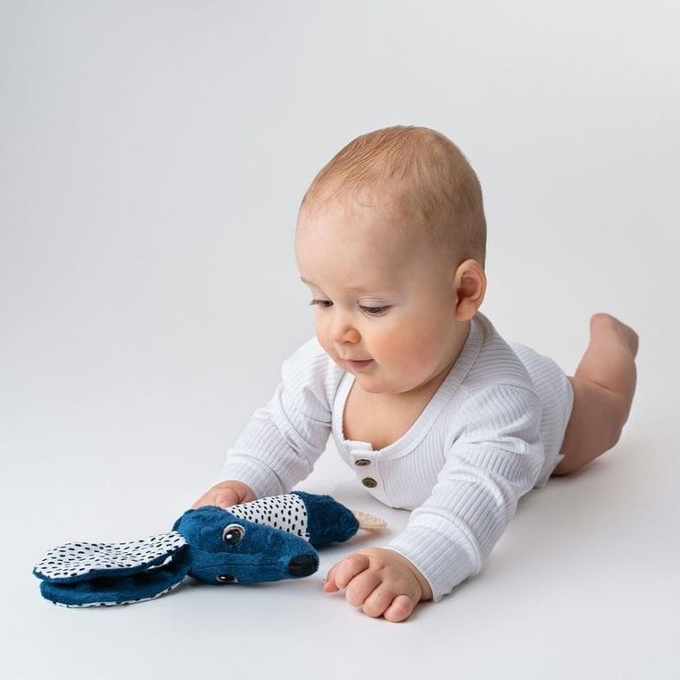 Mom's Care, Jamiś, pastelowy piszczek z gryzakiem, zabawka sensoryczna, granatowy