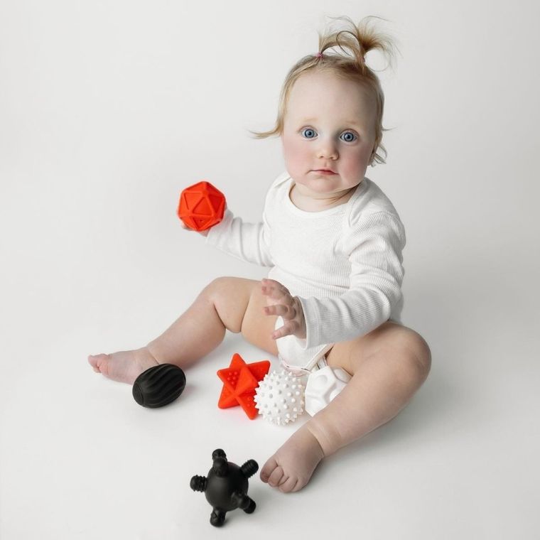 Mom's Care, kontrastowe piłeczki sensoryczne, 6 szt.