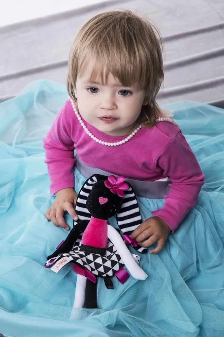 Mom's Care, króliczek, pierwsza maskotka, zabawka sensoryczna