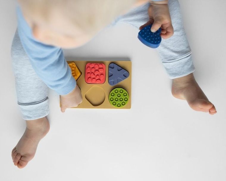 Mom's Care, Kształty, puzzle sensoryczne