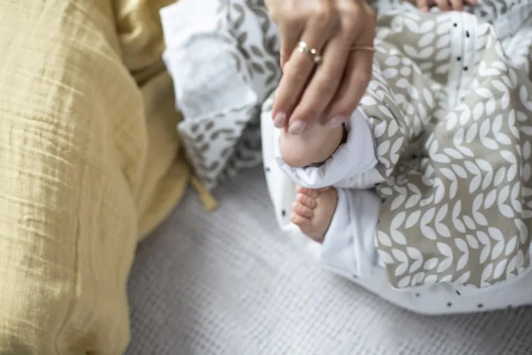 Motherhood, Classics Różowy 2023, śpiworek z nogawkami, ocieplany, TOG 2, 12-18 m