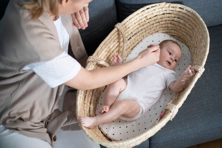 Motherhood, Kropy Różowe, prześcieradło do gondoli/kosza Mojżesza z gumką, 35-75 cm