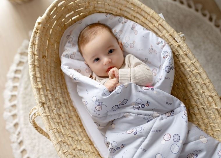 Motherhood, rożek bawełniany, szare guziki, 75-75 cm