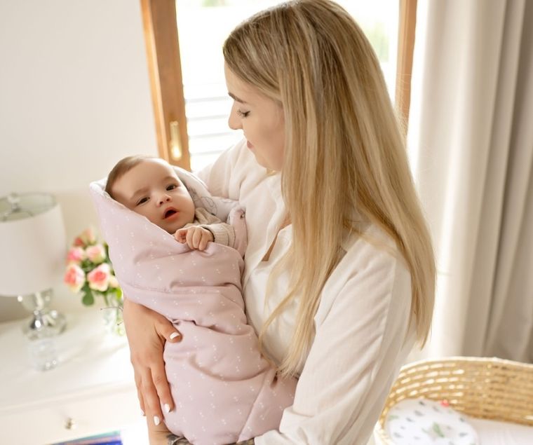 Motherhood, rożek bawełniany, wkład kokosowy, różowe misie, 75-75 cm