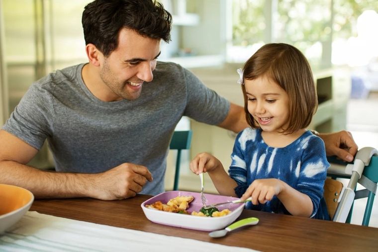 Munchkin, zestaw stalowych sztućców dla dzieci, zielony