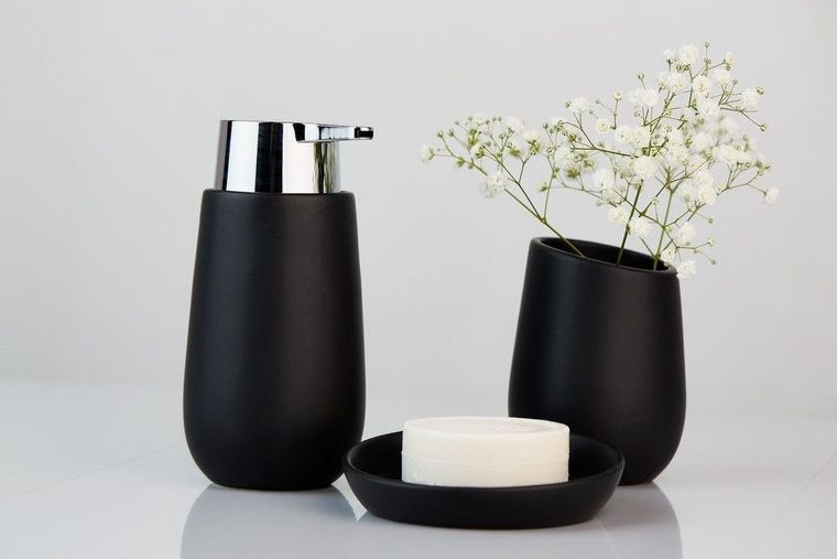 Mydelniczka, Badi, okrągła, czarna