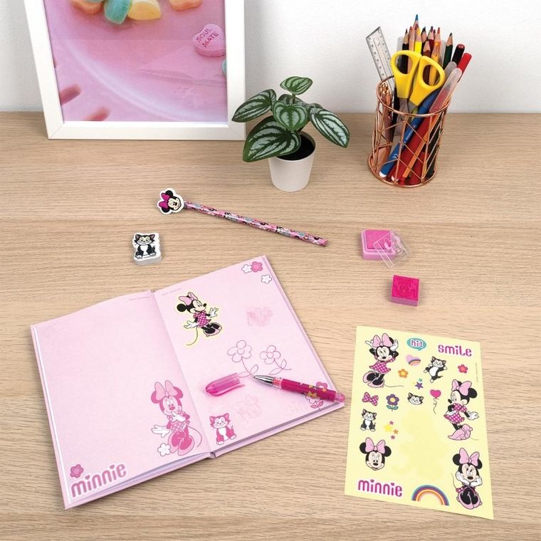Myszka Minnie, zestaw kreatywny z notesem i naklejkami, 7 elementów
