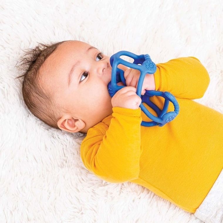 Nattou, gryzak silikonowy, kula 2w1 bez BPA, niebieska, 10 cm