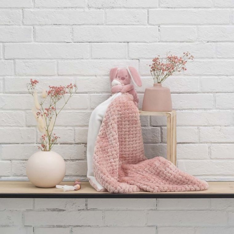 Nattou, Lapidou pineapple, pluszowy kocyk z króliczkiem, różowo-biały, 50-50 cm