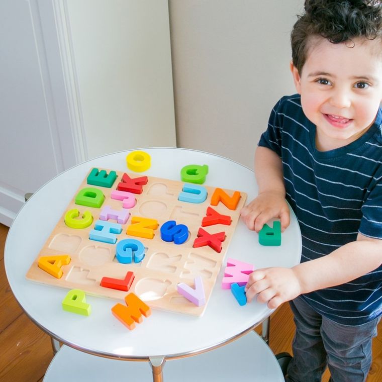 New Classic Toys, alfabet duże litery, drewniane puzzle