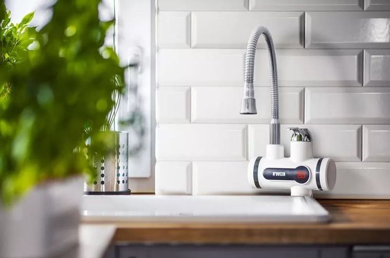 Noveen, przepływowy podgrzewacz wody, IWH360