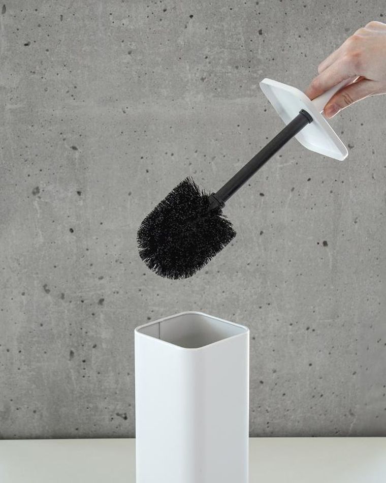 Nuxio, Natrio, szczotka wc z metalu