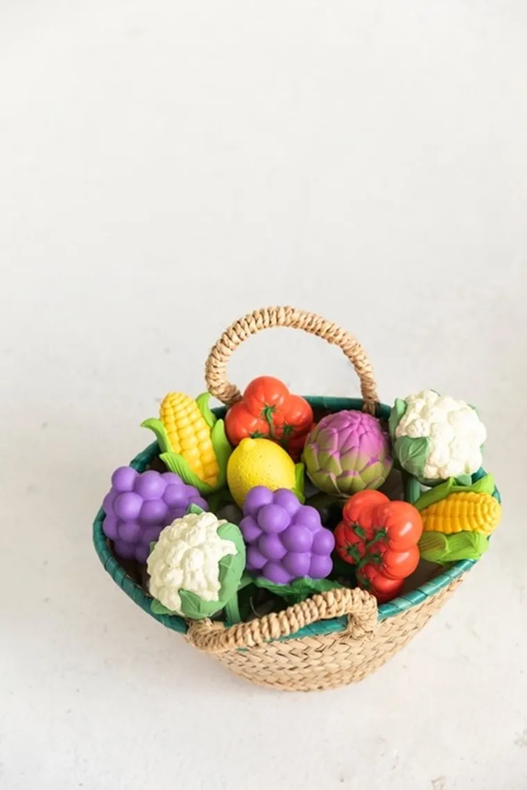 Oli & Carol, gryzak z grzechotką, Pomidor