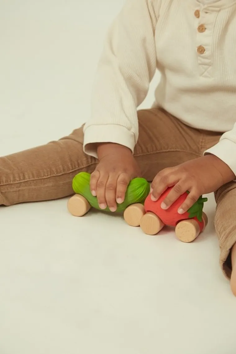 Oli & Carol, samochodzik, Truskawka Sweetie