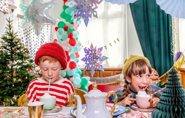 PartyDeco, zawieszki dekoracyjne Śnieżynki, opalizujący, 15-25 cm, 6 szt.