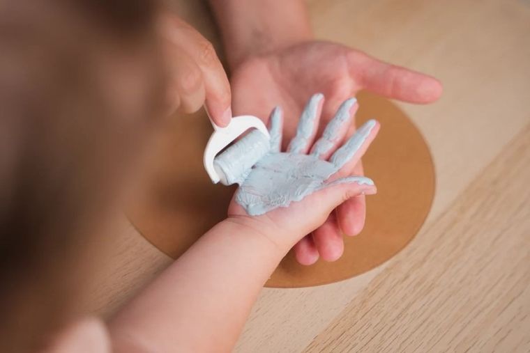 Petit Artichaut, ramka na odcisk dłoni