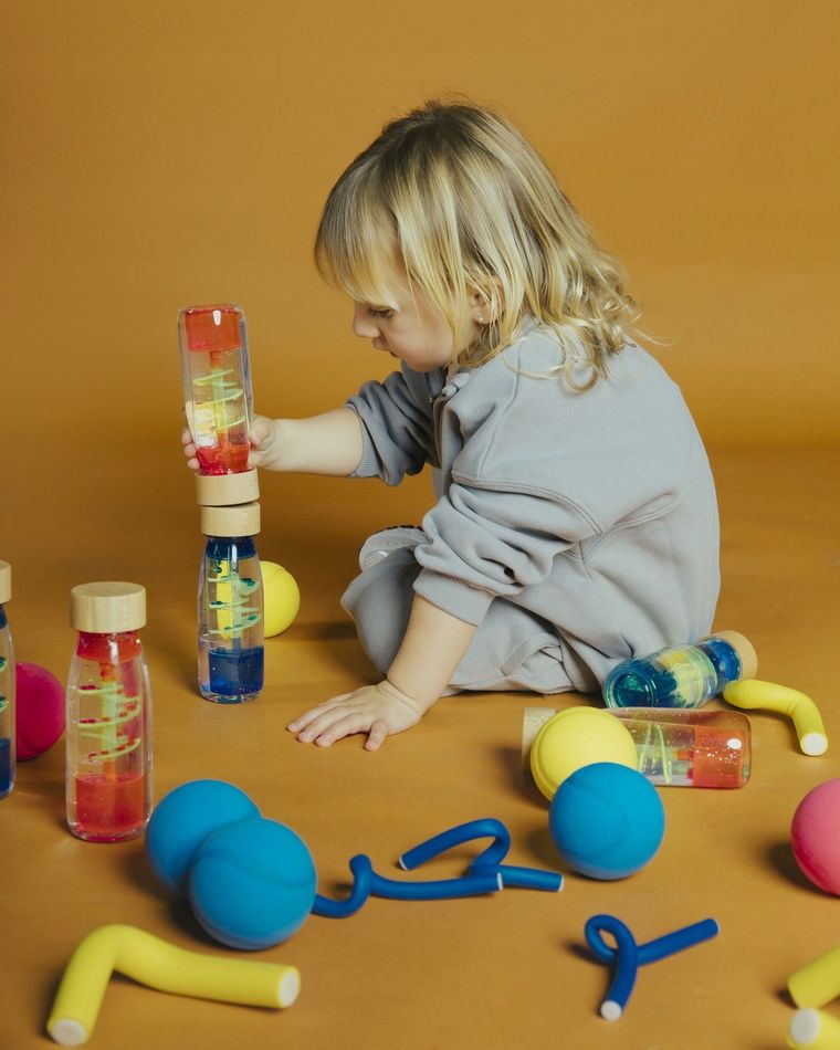 Petit Boum, Move, butelka sensoryczna, dwufazowa, różowa spirala