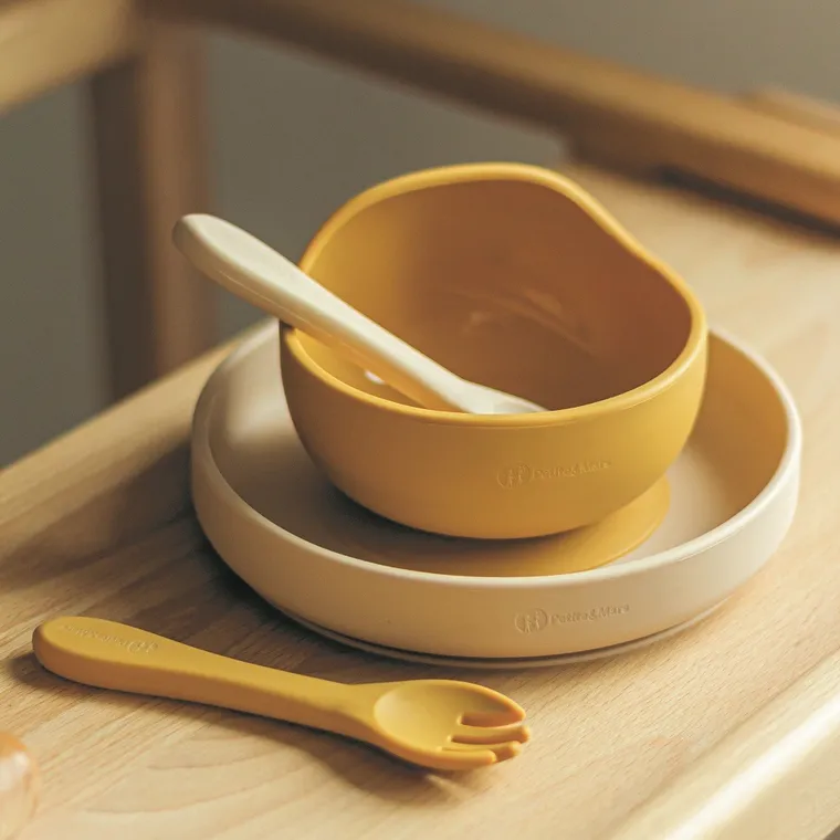 Petite&Mars, Take&Match, silikonowa miseczka z przyssawką, Intense Ochre, 6m+