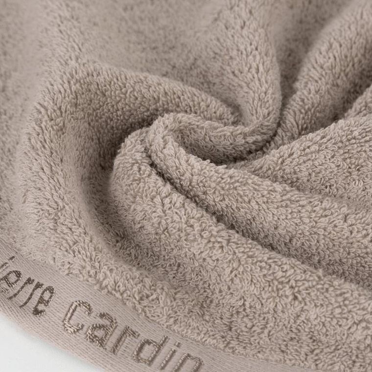 Pierre Cardin, ręcznik Evi