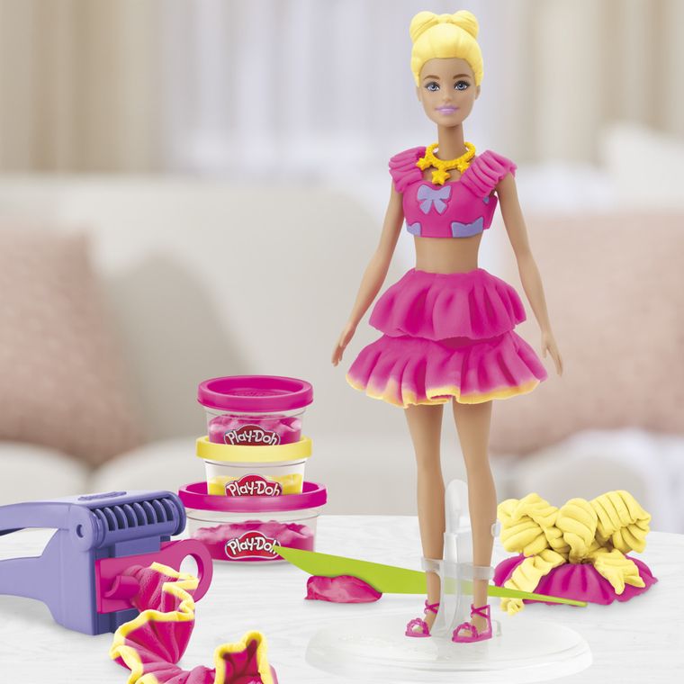 Play-Doh, Barbie Projektantka, Falbanki i kokardki, zestaw kreatywny z lalką